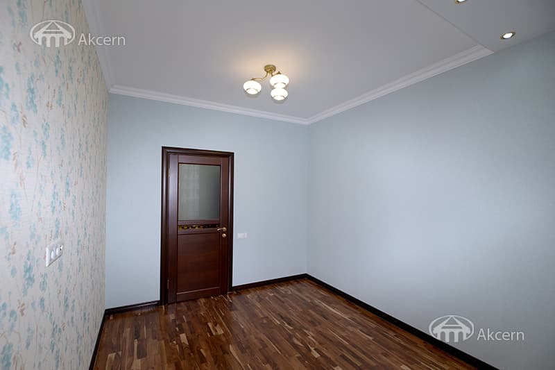 Բնակարան · 4 սեն. · 137 մ² · Կենտրոն — Լուսանկար 25 / 30