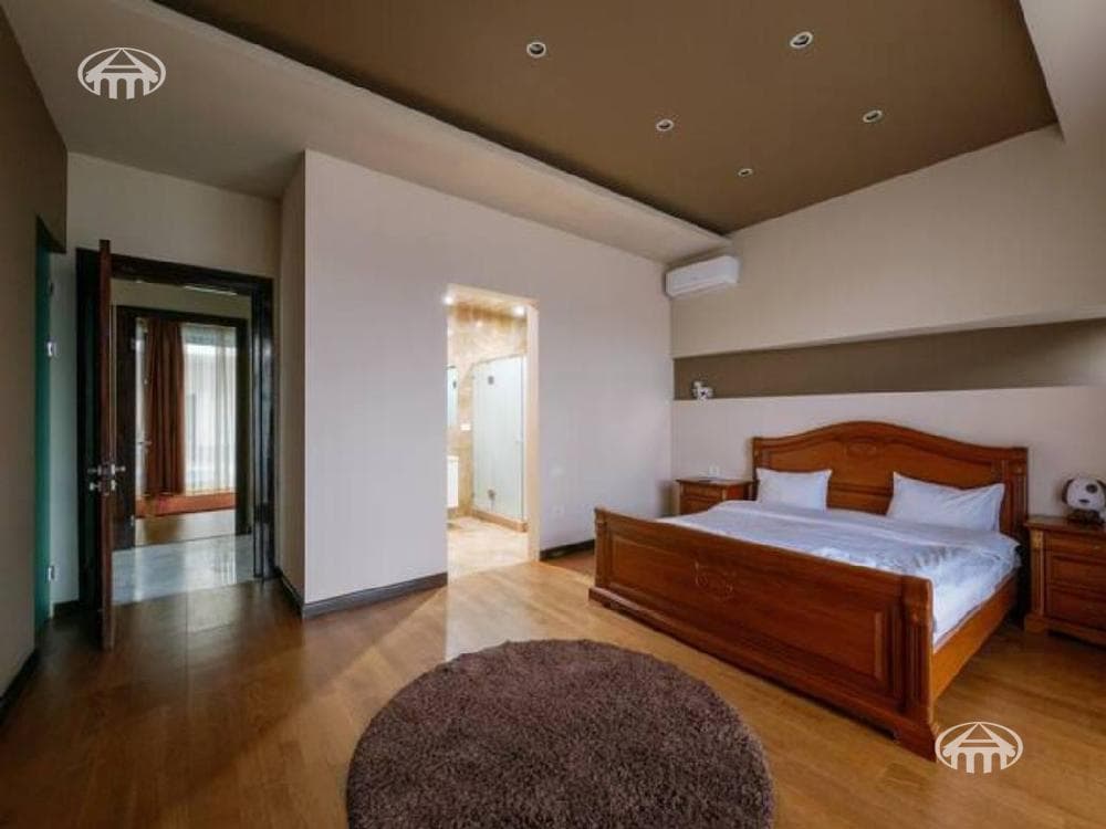 Mansion · 6 rooms · 500 m² · Kanaker-Zeytun