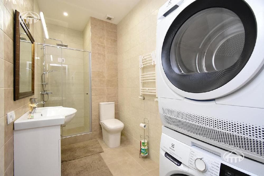 Apartment · 2 rooms · 60 m² · Kentron