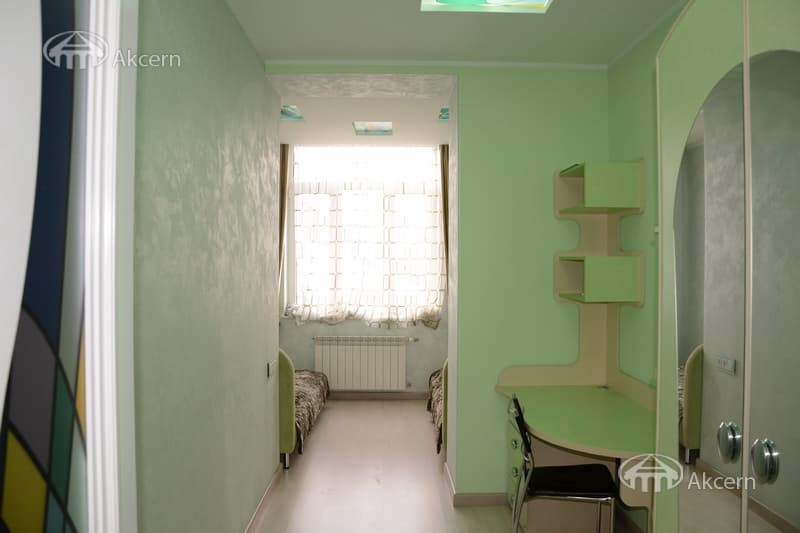 Apartment · 3 rooms · 96 m² · Kentron