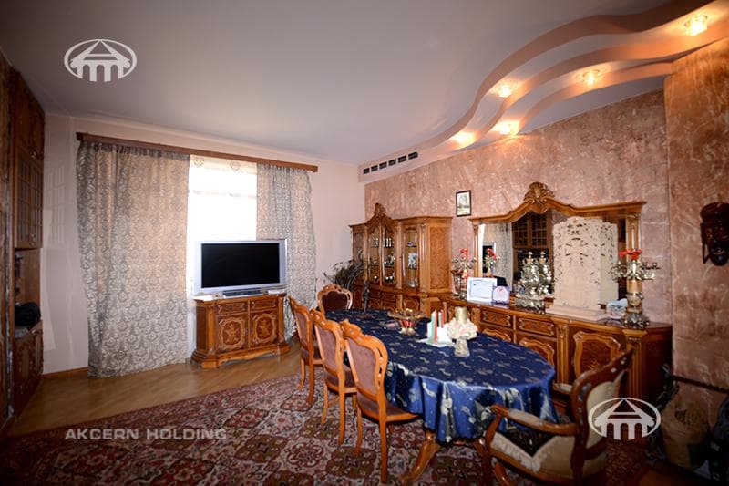 Mansion · 9 rooms · 671 m² · Arabkir