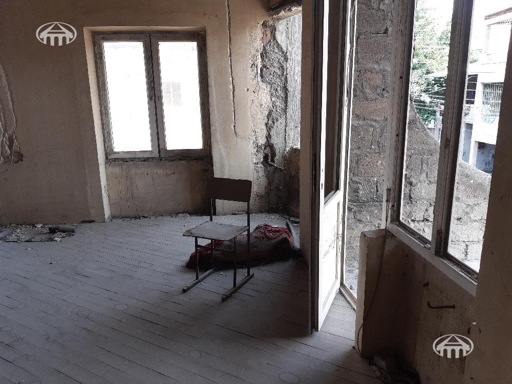 House · 5 rooms · 573 m² · Erebuni