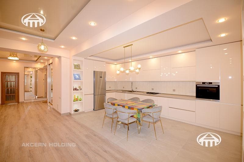 Квартира · 3 комн. · 135 м² · Кентрон