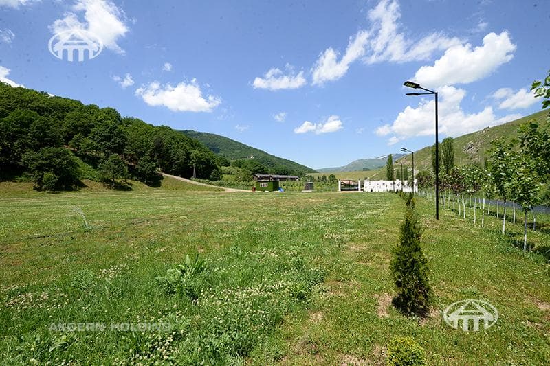Land · 14,290 m² · v. Artavaz