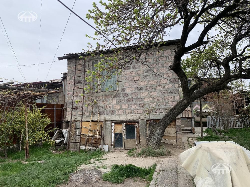 House · 72 m² · Shengavit