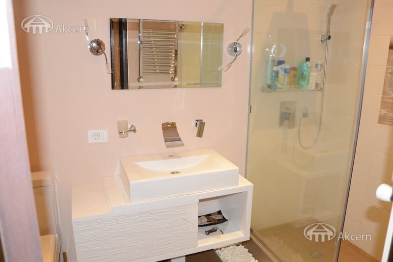 Квартира · 2 комн. · 65 м² · Кентрон