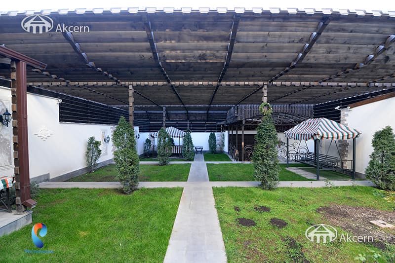 Дом · 6 комн. · 370 м² · Арабкир
