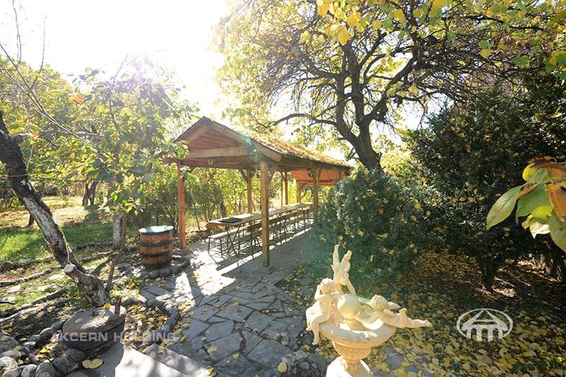 Особняк · 6 комн. · 319 м² · Шенгавит