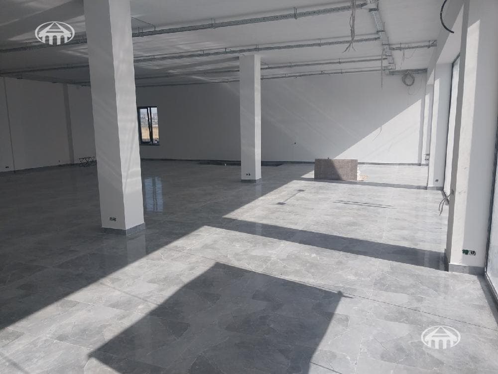 Магазин · 460 м² · Зовуни