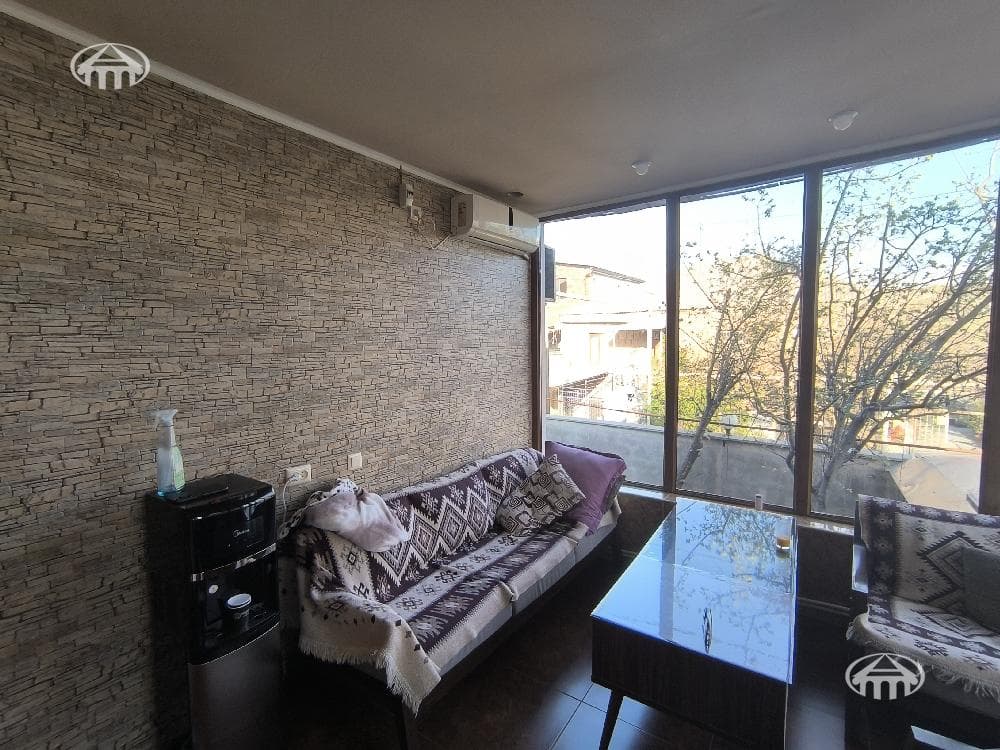 Mansion · 6 rooms · 196 m² · Kanaker-Zeytun