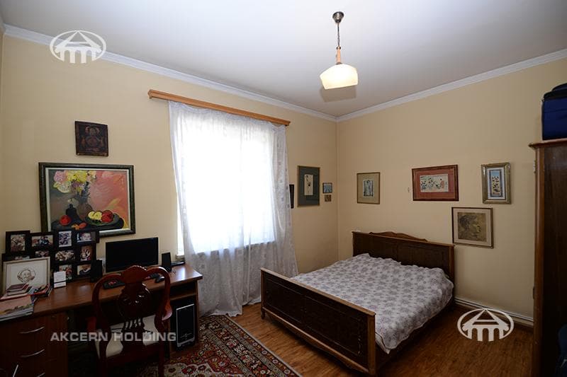 Mansion · 5 rooms · 209 m² · Kentron