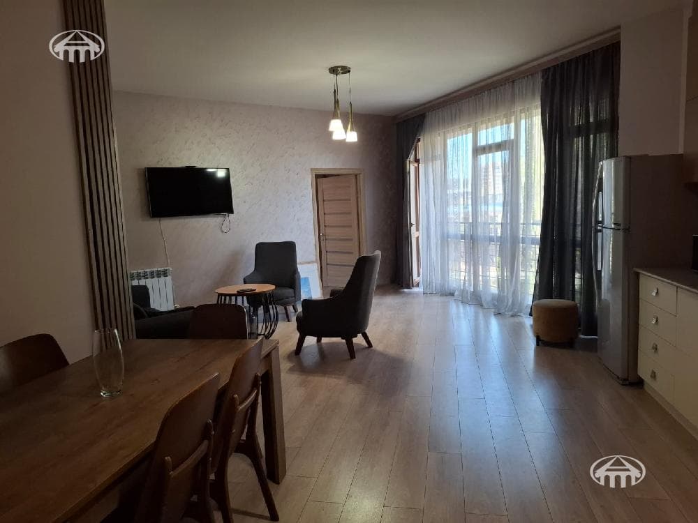 Квартира · 3 комн. · 111 м² · Кентрон