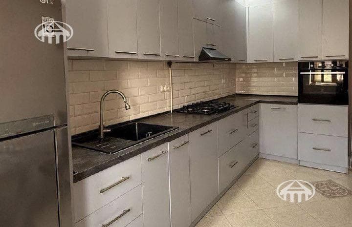 Квартира · 4 комн. · 117 м² · г.Абовян