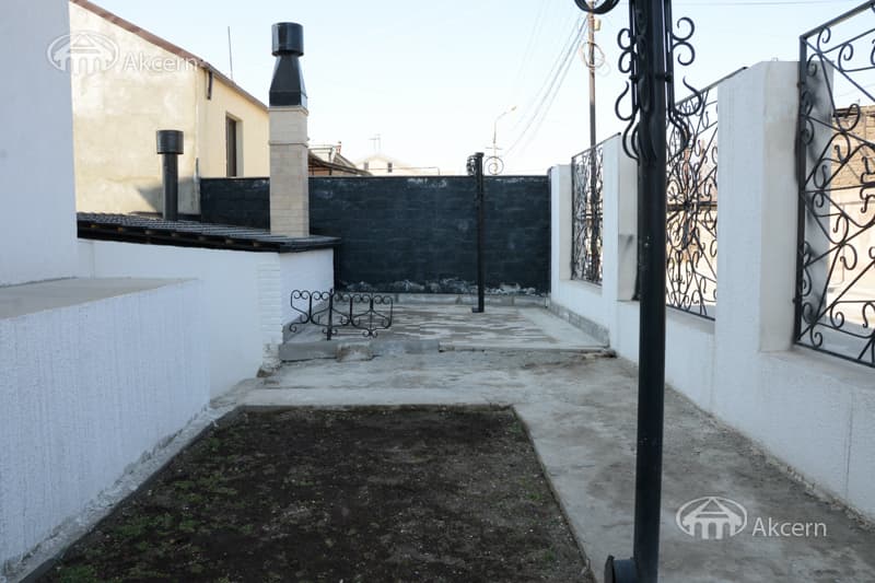 Առանձնատուն · 8 սեն. · 782 մ² · Դավթաշեն