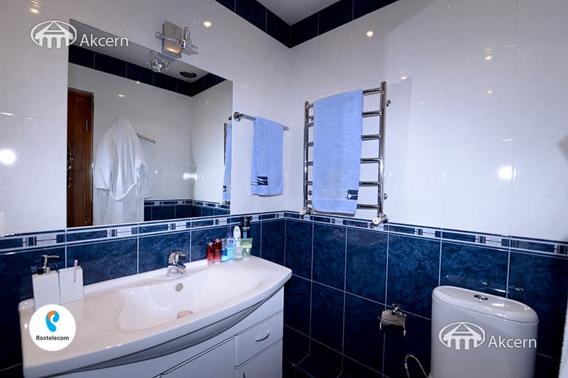 Квартира · 4 комн. · 156 м² · Кентрон