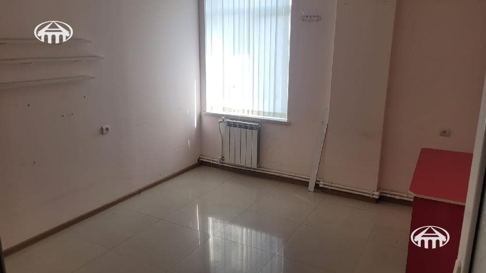 Գրասենյակ · 876 մ² · Գյումրի