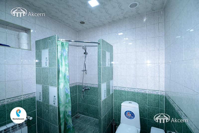 House · 4 rooms · 177 m² · Kentron