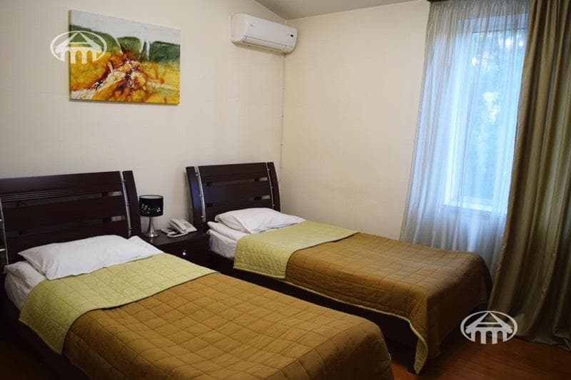 Hotel · 7 rooms · 328 m² · Arabkir