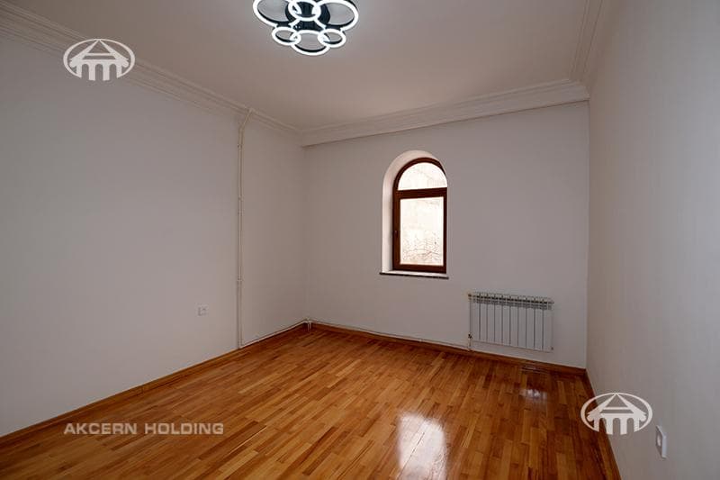 Առանձնատուն · 9 սեն. · 584 մ² · Արաբկիր