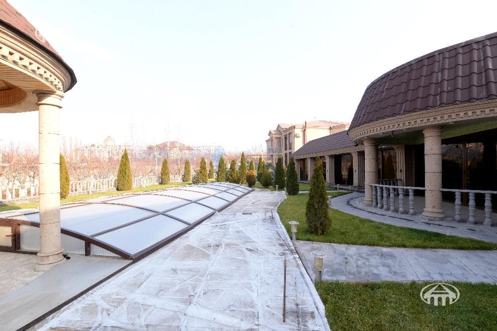 Mansion · 8 rooms · 917 m² · Malatia-Sebastia