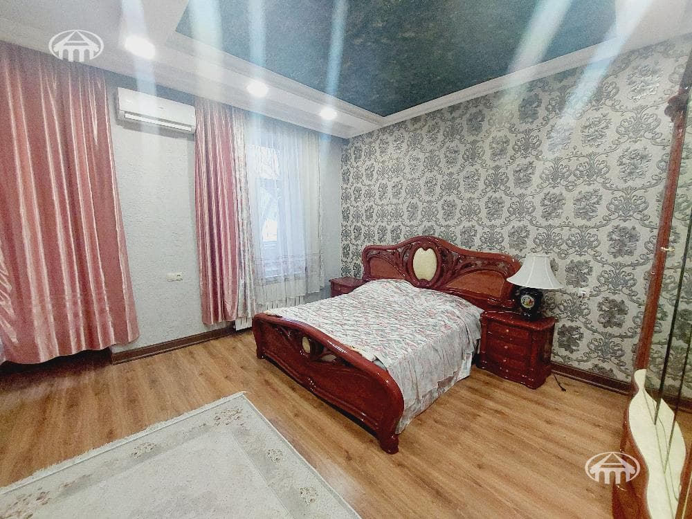 Բնակարան · 4 սեն. · 115 մ² · Կենտրոն