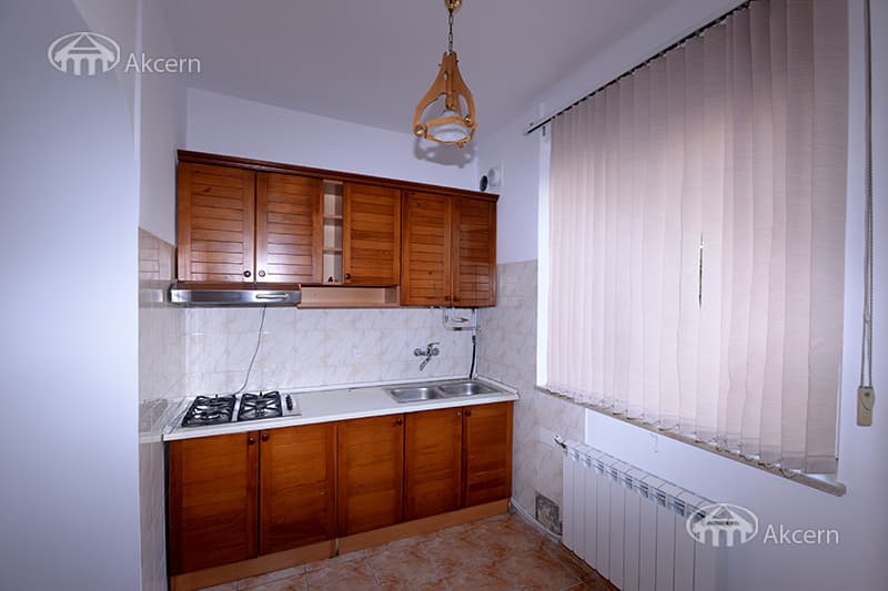 Office · 79 m² · Kentron