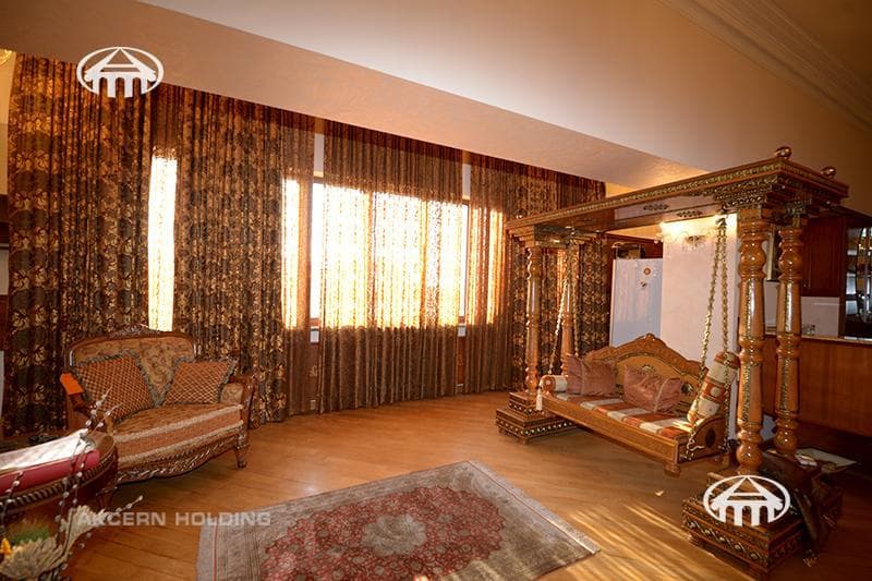 Apartment · 4 rooms · 288 m² · Kentron