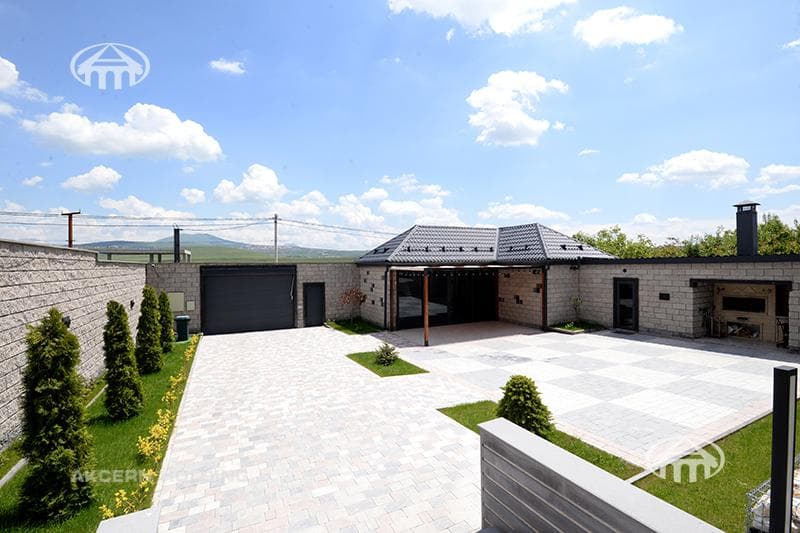 Mansion · 5 rooms · 123 m² · Teghenik
