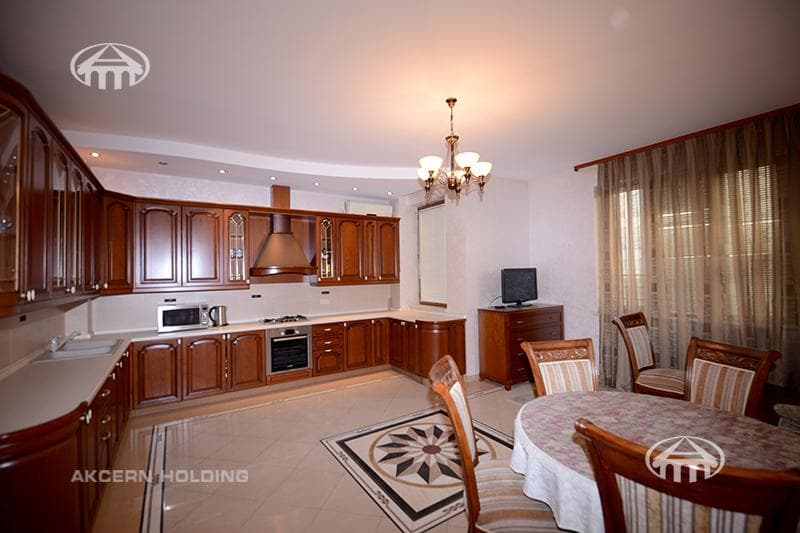 Квартира · 4 комн. · 197 м² · Арабкир