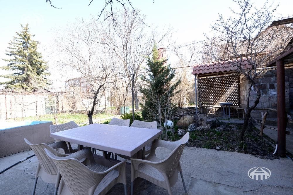 Առանձնատուն · 4 սեն. · 160 մ² · Ջրվեժ