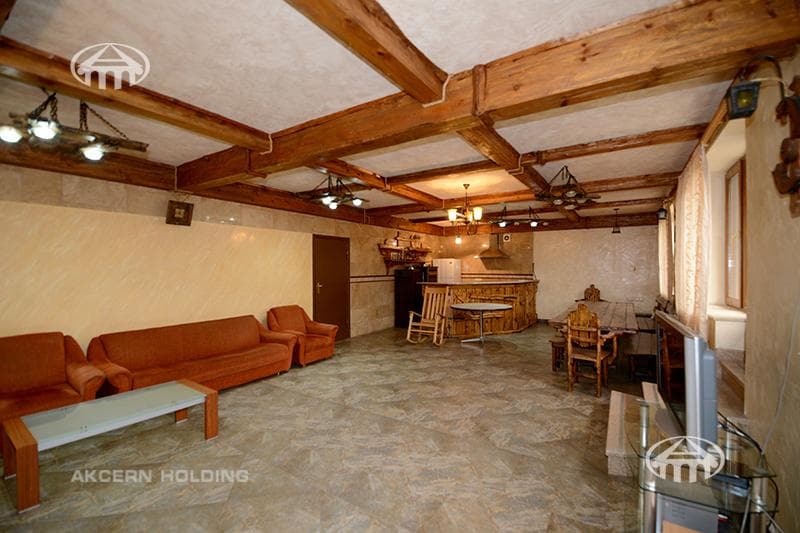 Особняк · 9 комн. · 650 м² · Аджапняк
