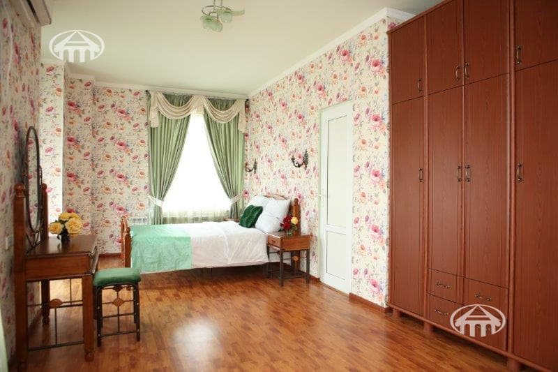 Дом · 5 комн. · 388 м² · Арабкир