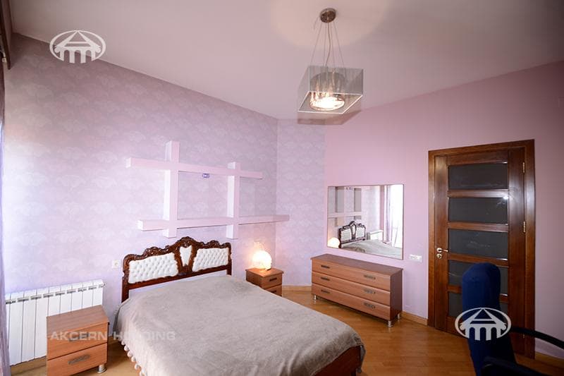 Квартира · 3 комн. · 106 м² · Арабкир