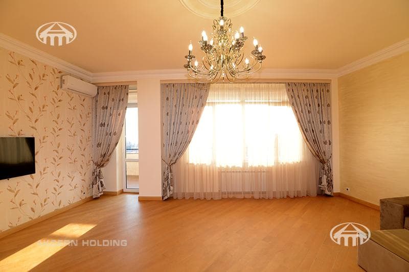 Квартира · 4 комн. · 177 м² · Кентрон