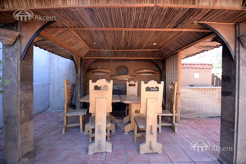 Особняк · 6 комн. · 440 м² · Кентрон