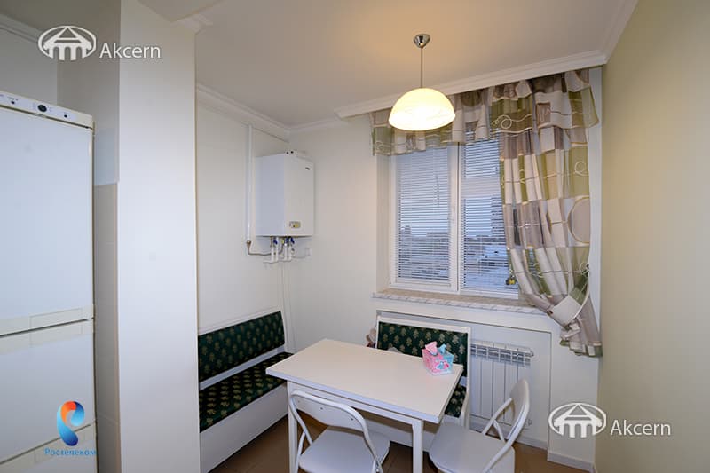 Квартира · 3 комн. · 90 м² · Кентрон