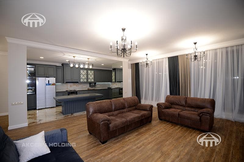 Квартира · 4 комн. · 151 м² · Кентрон