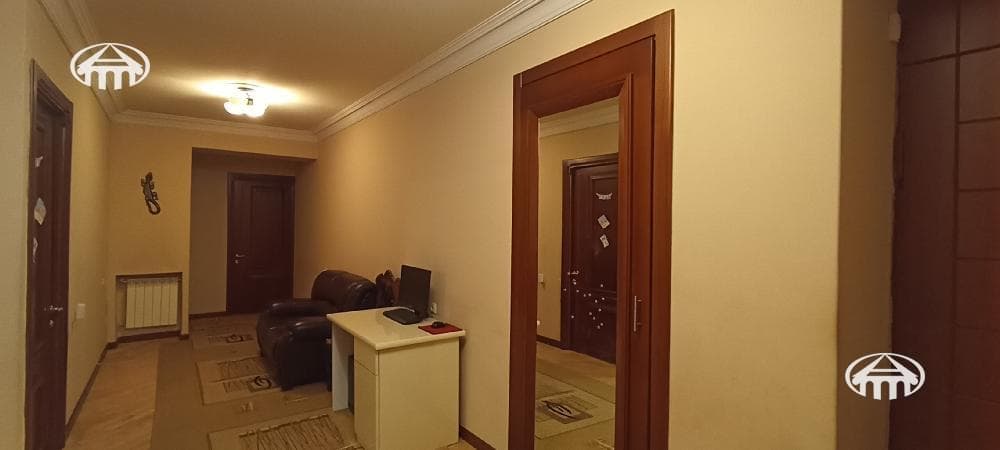 Բնակարան · 4 սեն. · 110 մ² · Կենտրոն
