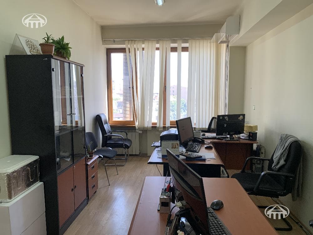 Office · 520 m² · Arabkir