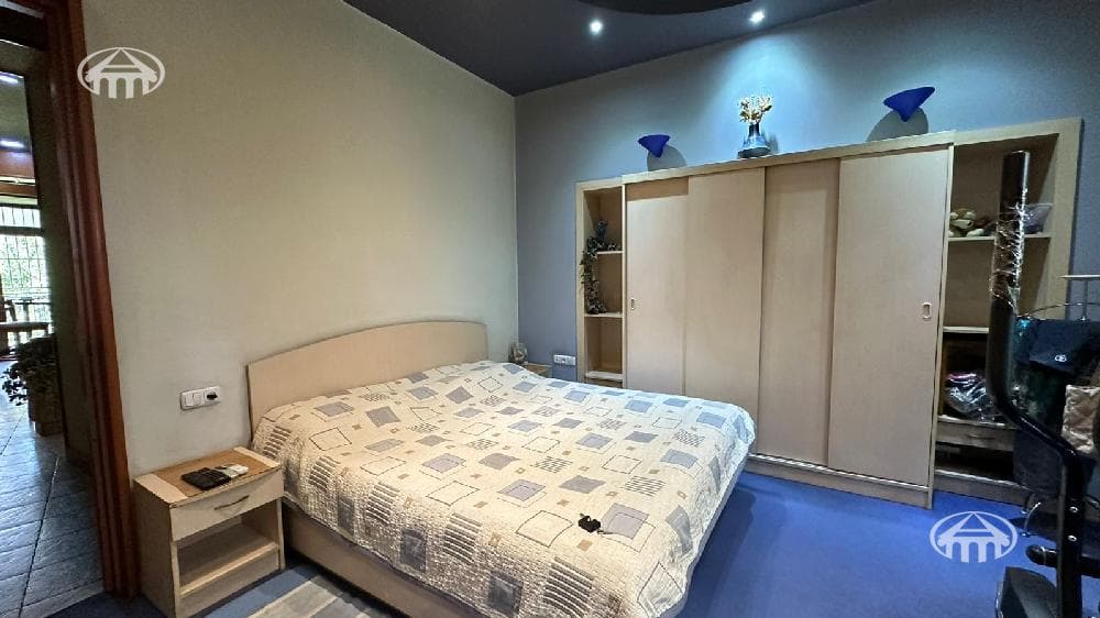 Квартира · 2 комн. · 83 м² · Кентрон