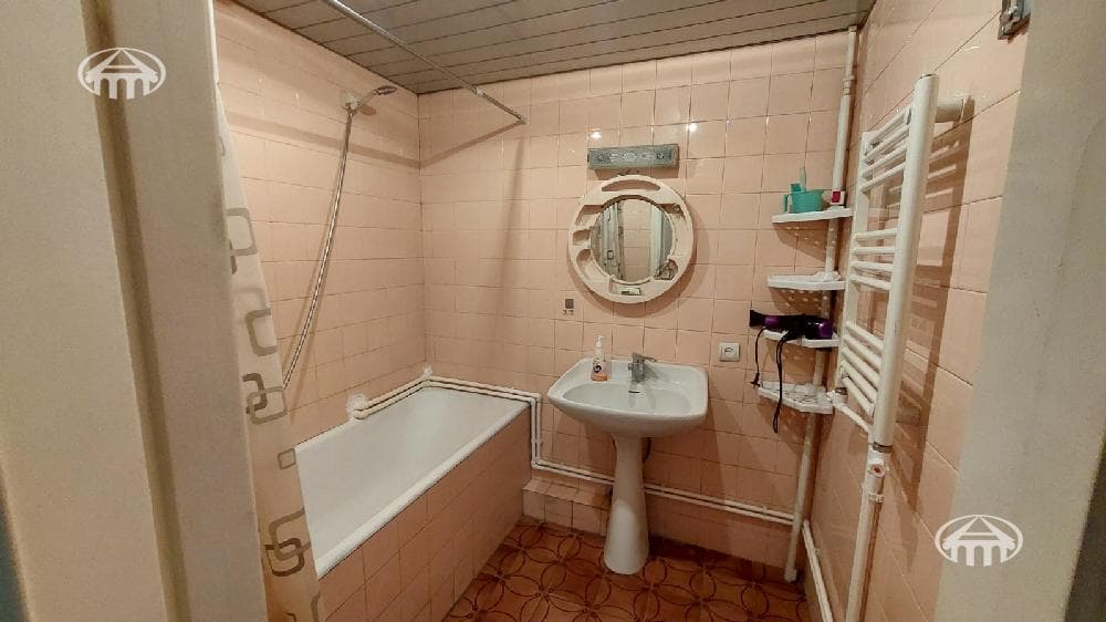 Apartment · 3 rooms · 151 m² · Kentron