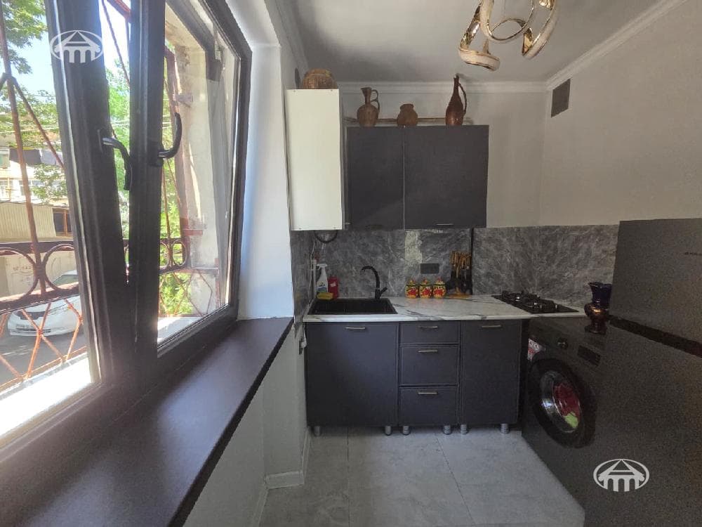 Apartment · 2 rooms · 35 m² · Kanaker-Zeytun