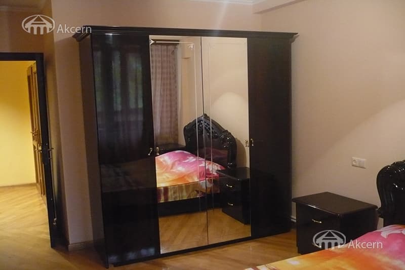 Квартира · 2 комн. · 70 м² · Кентрон