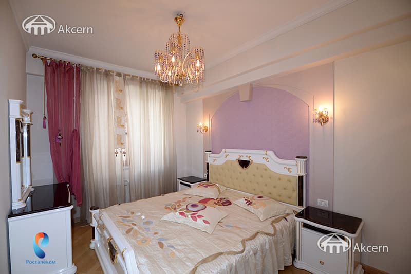 Apartment · 3 rooms · 150 m² · Kentron