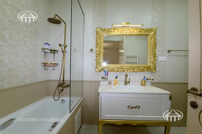 Mansion · 5 rooms · 290 m² · Avan