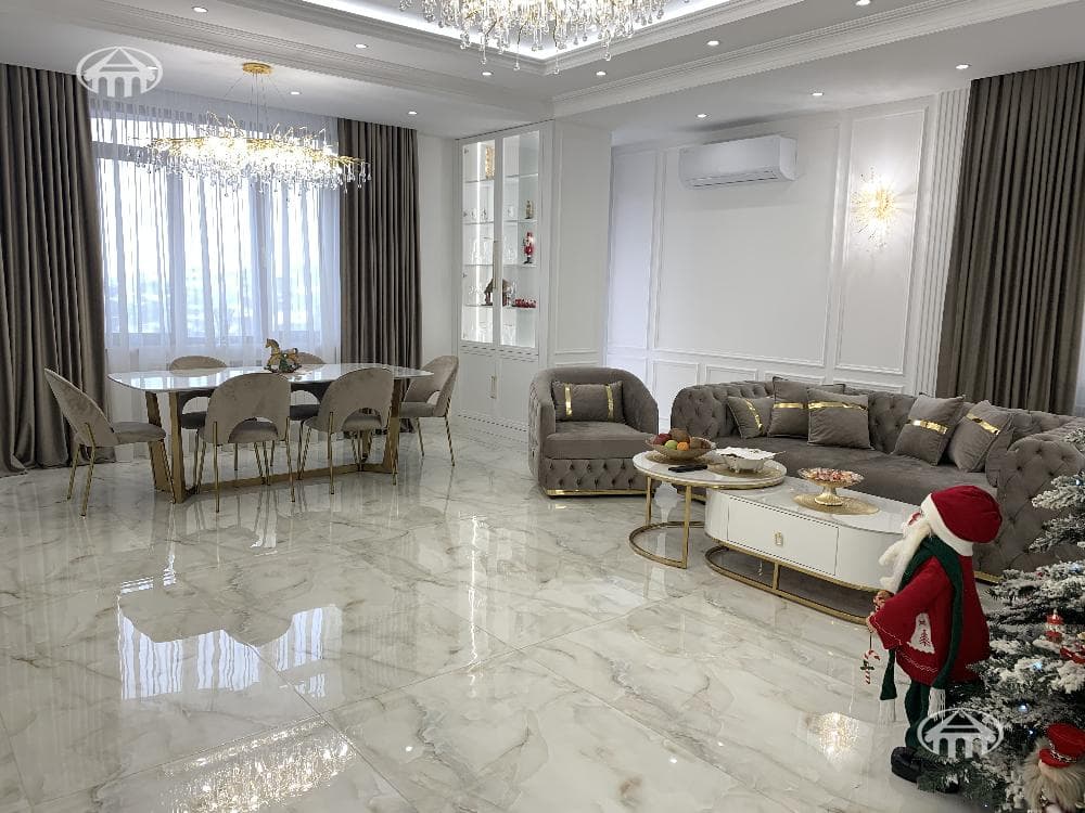 Apartment · 3 rooms · 133 m² · Kentron