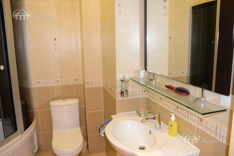 Квартира · 3 комн. · 101 м² · Кентрон
