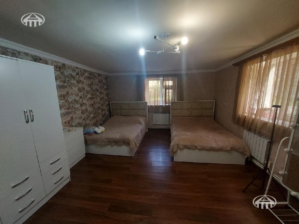 Առանձնատուն · 7 սեն. · 220 մ² · Ջրվեժ