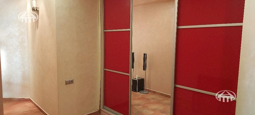 Квартира · 4 комн. · 135 м² · Кентрон