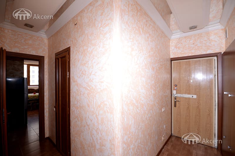 Բնակարան · 3 սեն. · 83 մ² · Կենտրոն